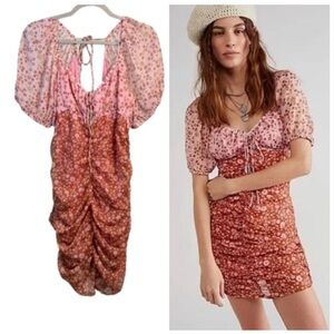 FREE PEOPLE • Floral ruched dress • Size M/L in light pink and terracotta color